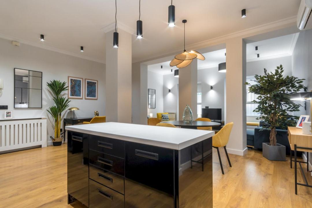 Wide And Modern -1Bd 1,5 Bth- Malasana Мадрид Екстериор снимка